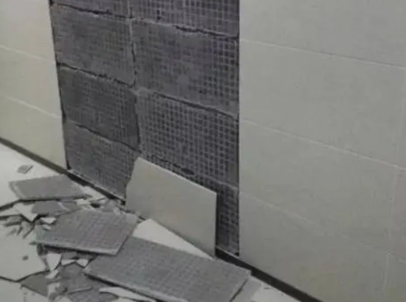 田东瓷砖空鼓维修公司分享下田东墙砖松动维修的知识